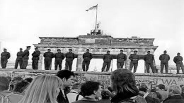 Sejarah Runtuhnya Tembok Berlin
